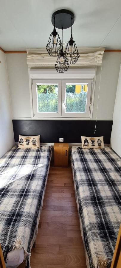 Mobil Home Dans Camping 萨亚古斯 外观 照片